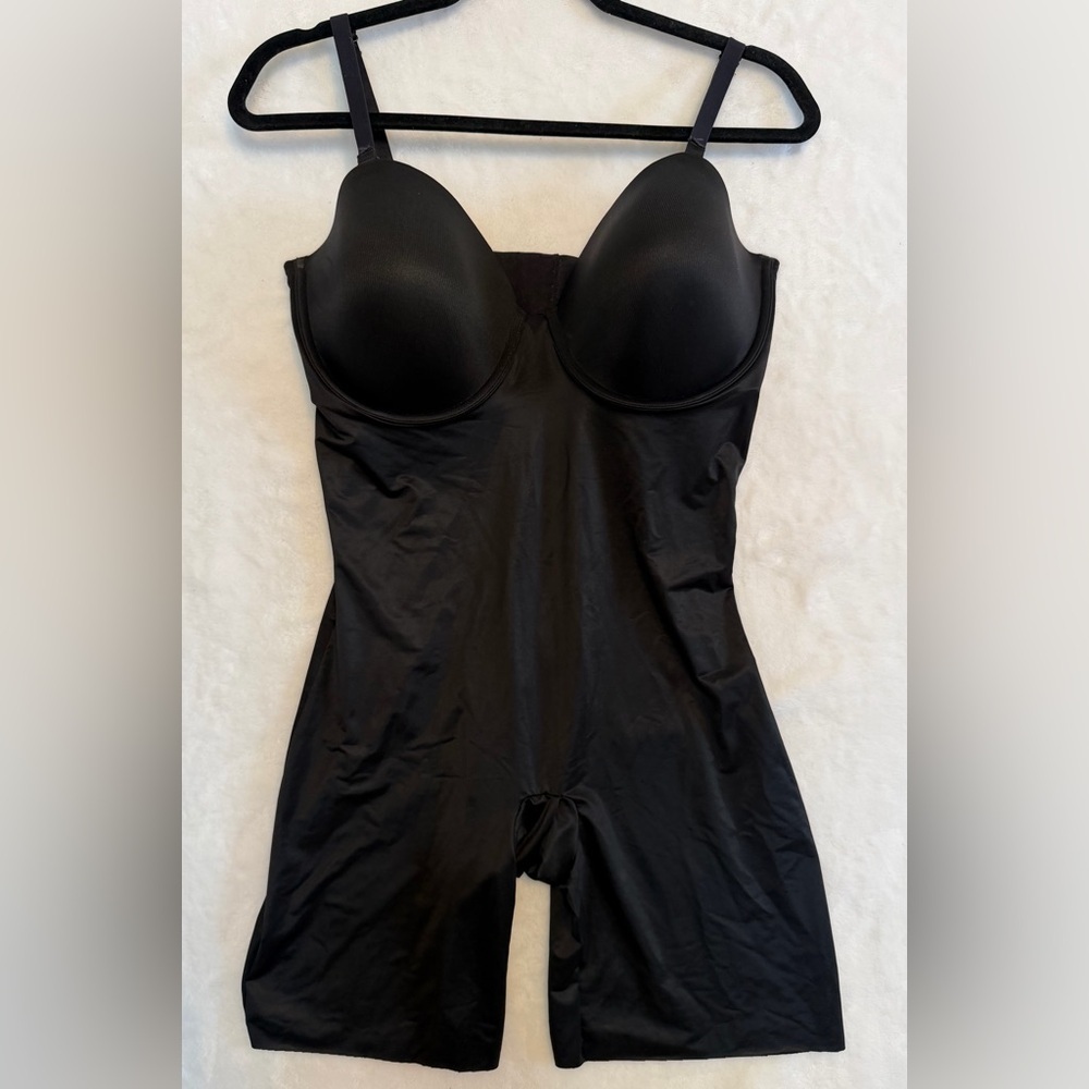 ASSETS BY SPANX Size 1X  Black Shapewear Bodysuit